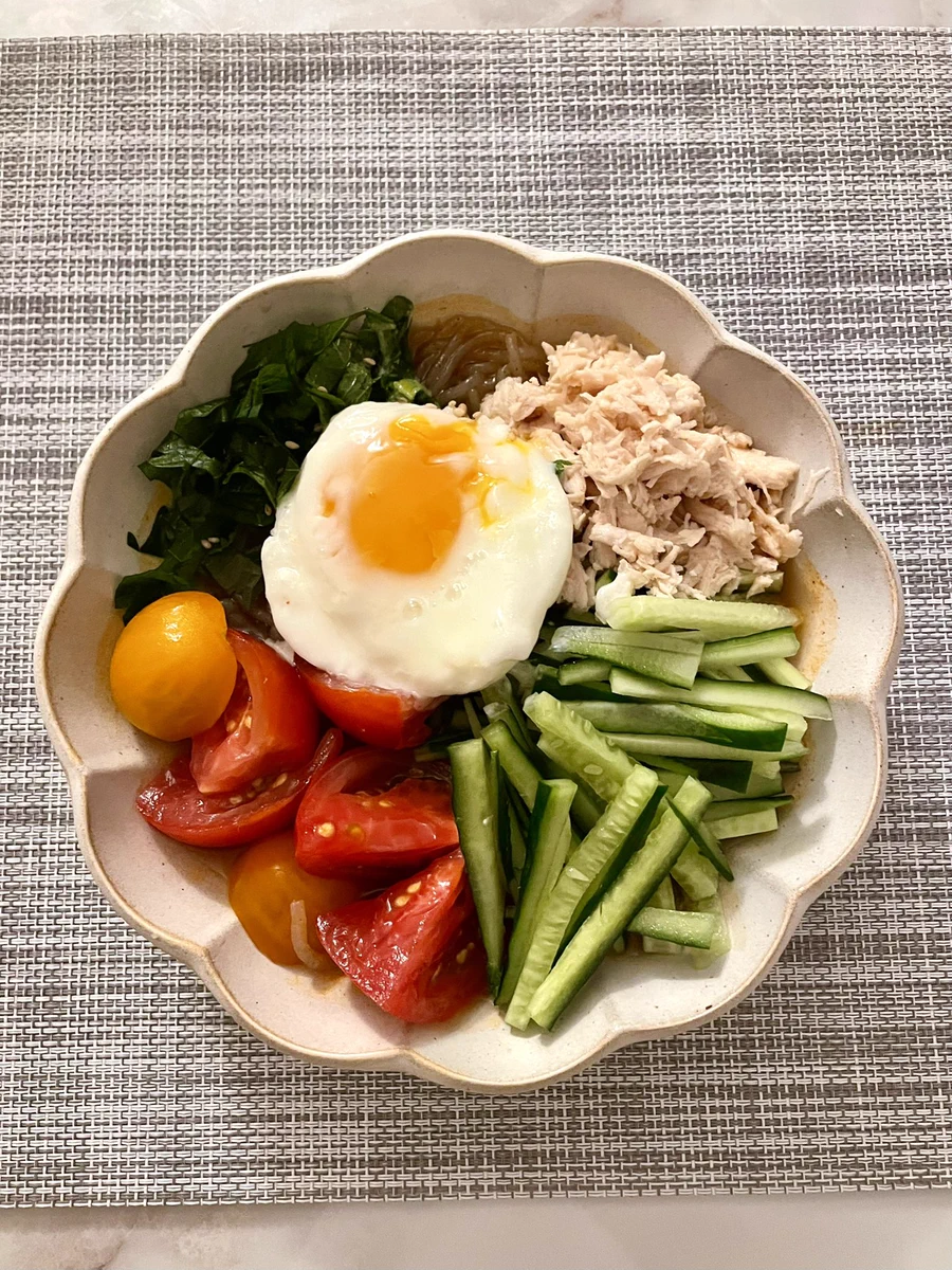 ダイエット中でも罪悪感なく食べられそう！白滝を冷やし中華風にアレンジした料理のレシピ！