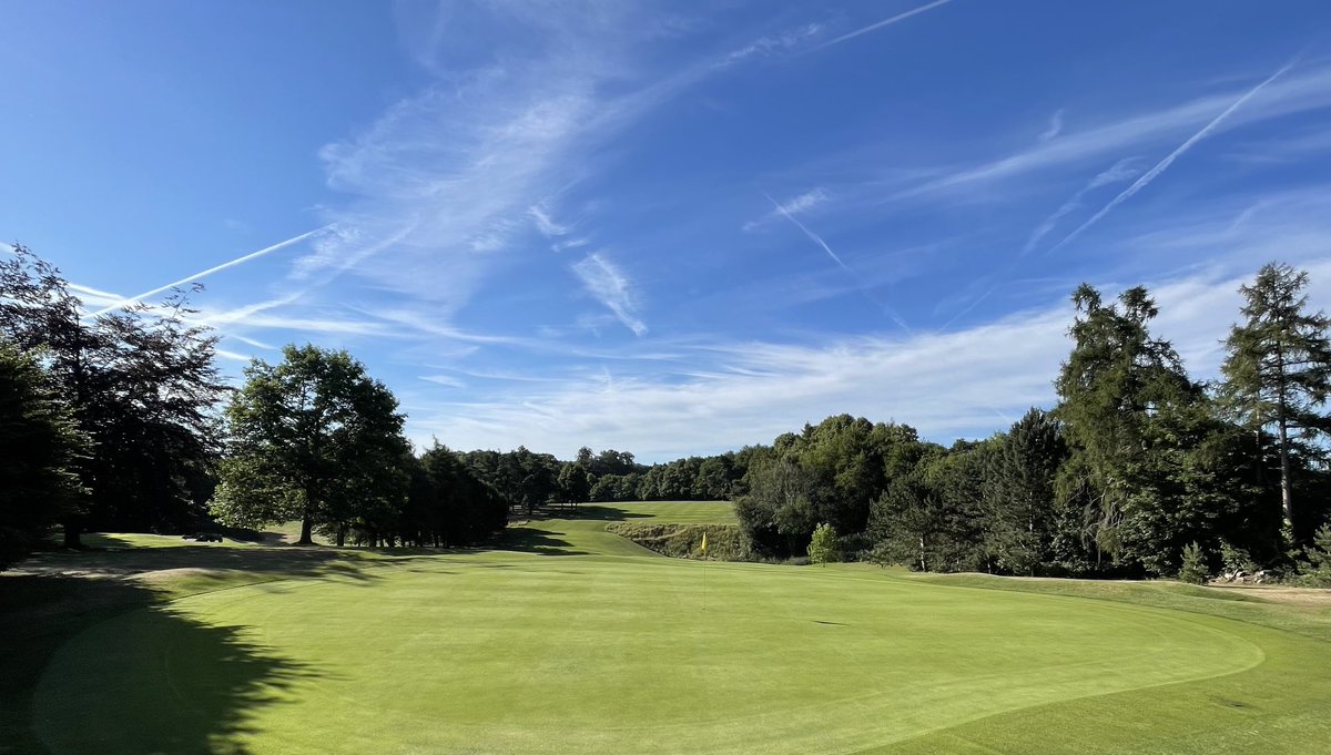 Full cut Friday & looking sharp for the weekend ⁦@beaconsfield_gc⁩