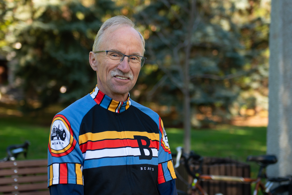 UnitedWayEO's tweet photo. Last year, John Stephenson biked 10,000km and raised over $5000 to support vulnerable youth. 💪🚲
That’s why he’s our ride ambassador for this year’s @beausallnatural Virtual Ride! #BeausVirtualRide
Will you ride with John this year? Register today: https://t.co/WGSnvEoNok https://t.co/Y318yf0oEZ
