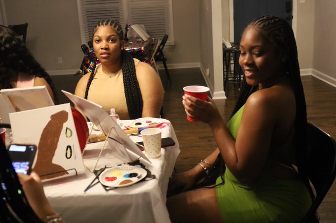 She was ready https://t.co/IDPhaTIe21<a href="/tag/paintnsip"class="tags"><span>#paintnsip</span></a>