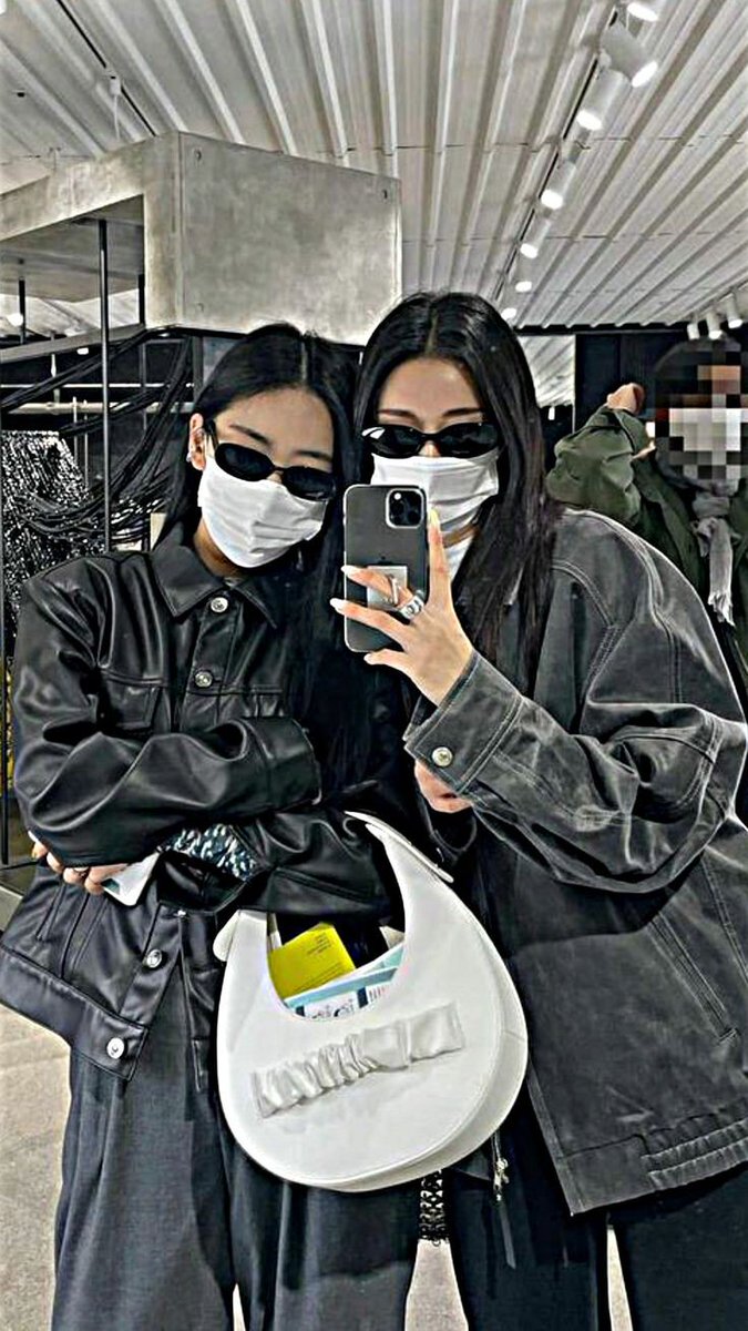 AthChel's tweet photo. Otw bioskop sama @yoorajslyn sayangnya teteh🥵 https://t.co/PizLUgnlaL