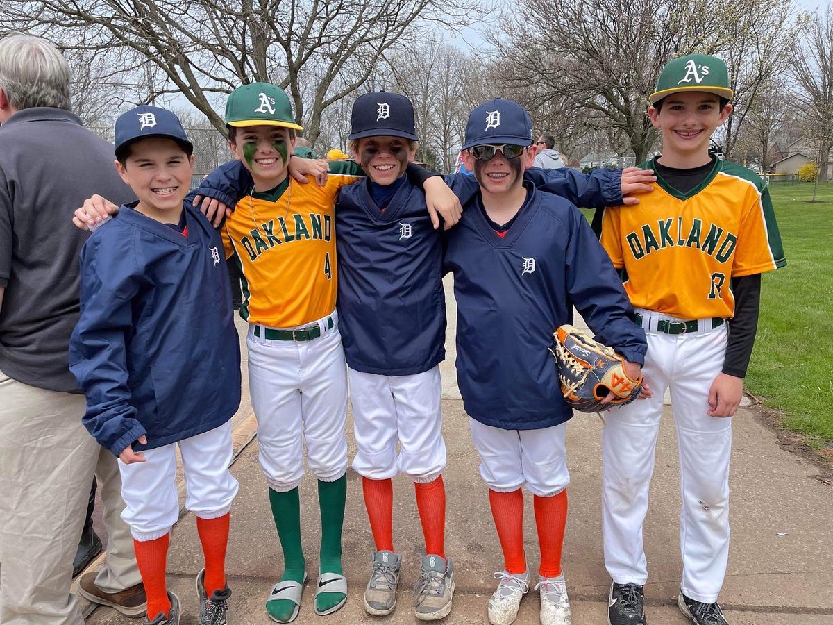 GPWSLL's tweet photo. Last night was not the way we wanted it to end for this amazing group of young men. From t-ball to the majors we could not be more proud of the people you have become. Good luck in everything that comes next. #gpwsll #gpws #littleleague #playball #grossepointewoods #grossepointe https://t.co/m6Jnw0CzQP