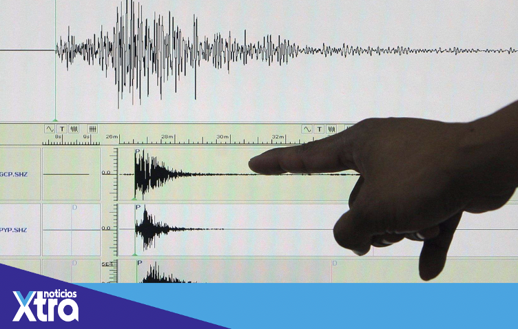 MUNDO
Al menos una persona murió como consecuencia del fuerte sismo de magnitud 6.1 que sacudió este jueves una zona costera de Ecuador, muy cerca de la ciudad portuaria de Guayaquil, según informó el Servicio Nacional de Gestión de Riesgos y Emergencias.