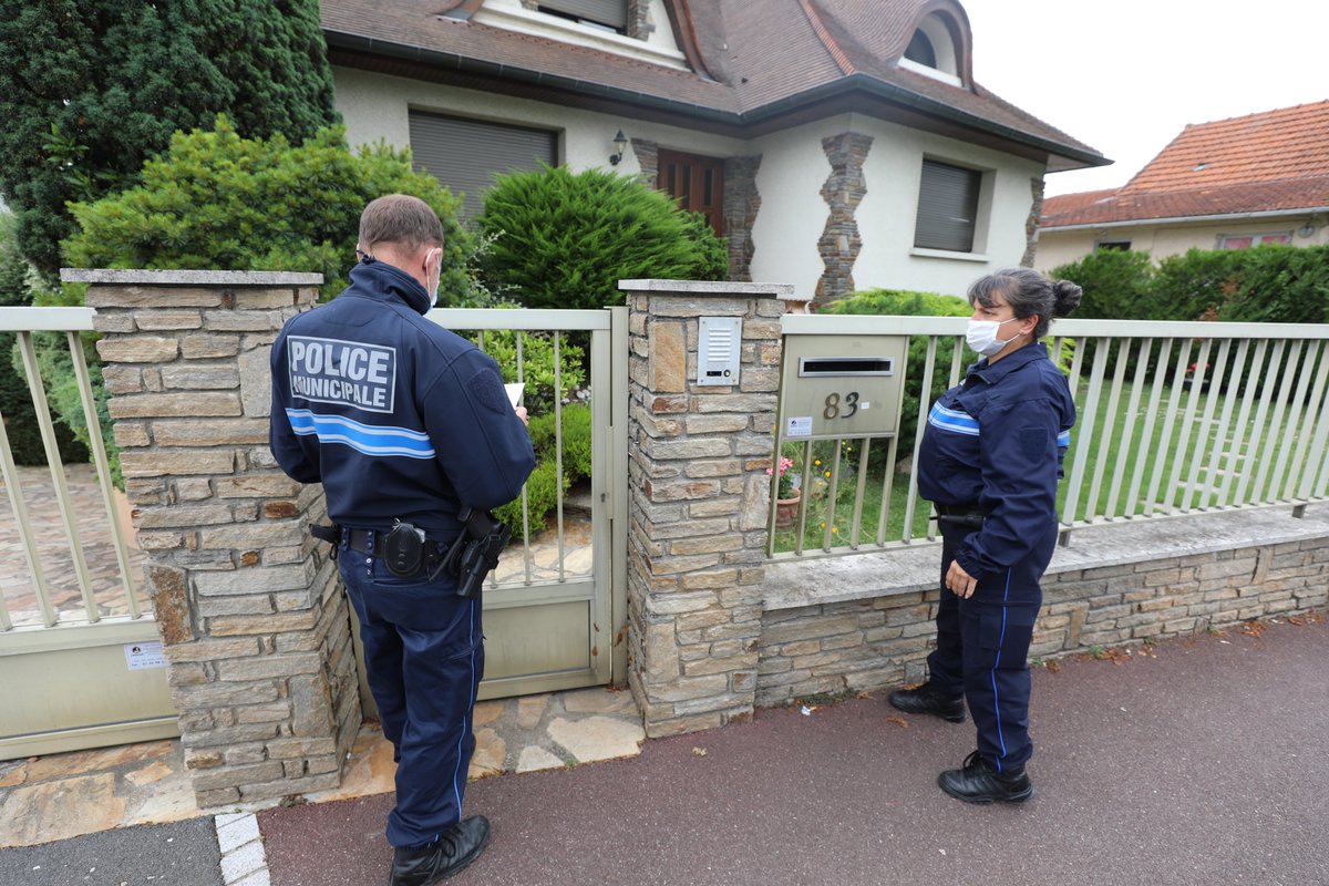 Partez l'esprit léger grâce à l’Opération Tranquillité Vacances ! 
Inscription : 15 jours avant votre départ directement au poste de Police ou en remplissant le formulaire en ligne depuis le site Internet de la Ville :
bit.ly/3ve2XTh

+ d’infos : 01 60 48 80 10