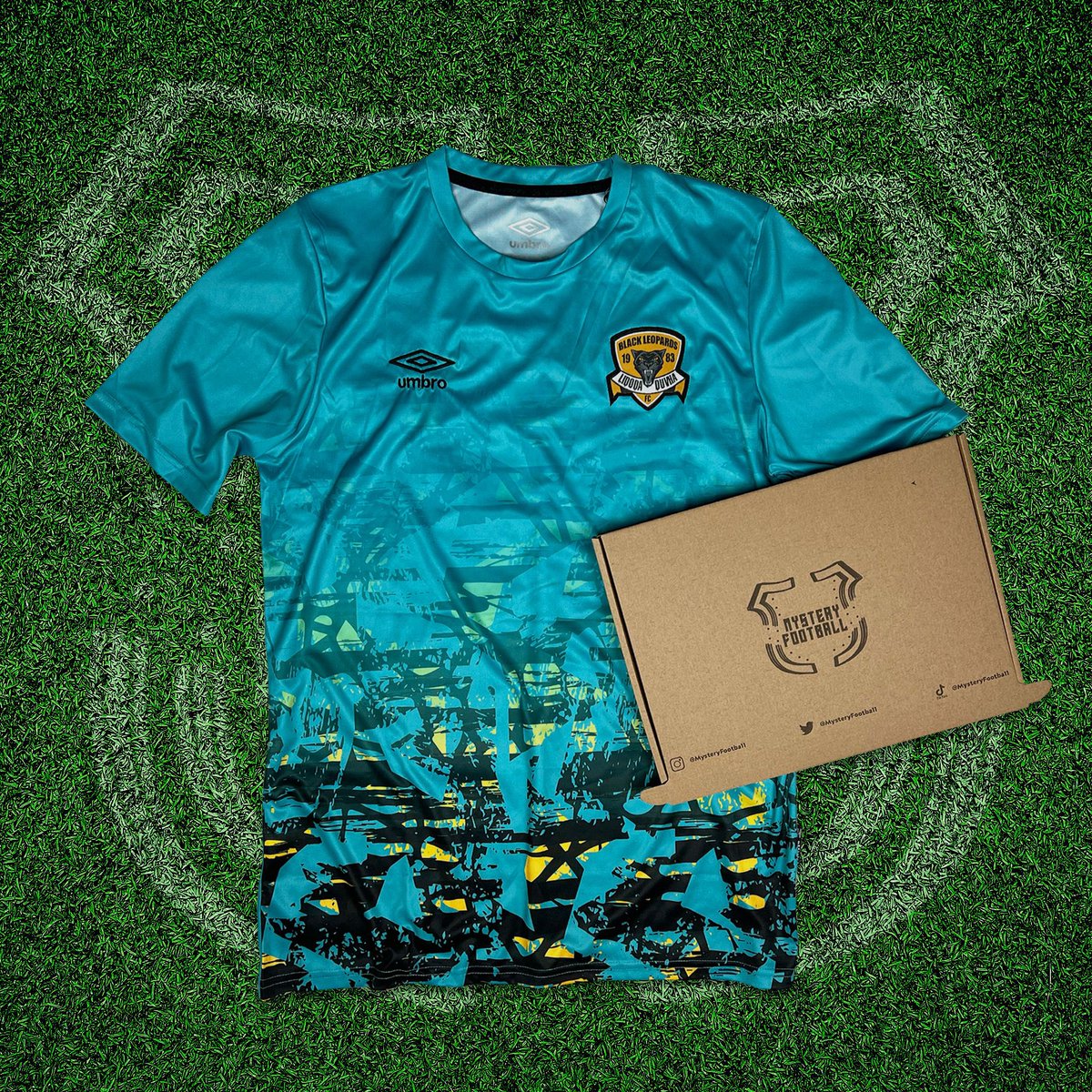 mysteryfootball's tweet photo. 🚨GIVEAWAY!🚨

We are giving away a Mystery kit to one lucky follower!

How to enter 👇 

1️⃣ RT this tweet
🤝 Follow us 

Good luck! https://t.co/kosIn5KGIt