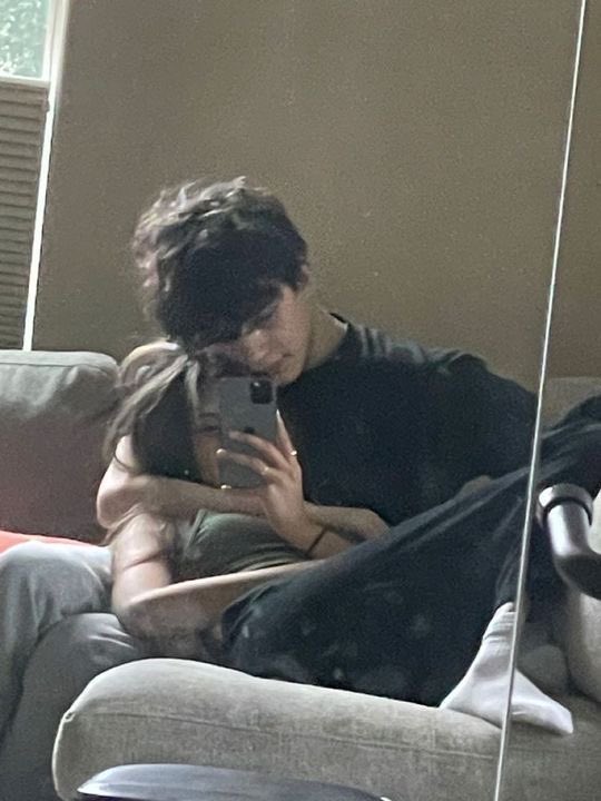 happy birthday to the love of my life and my best friend. you have been a huge part of my life for the last 5 years and i’ve loved you by my side through it all. i love you so much pluto. you mean more to me than you will ever know. my froggy💚