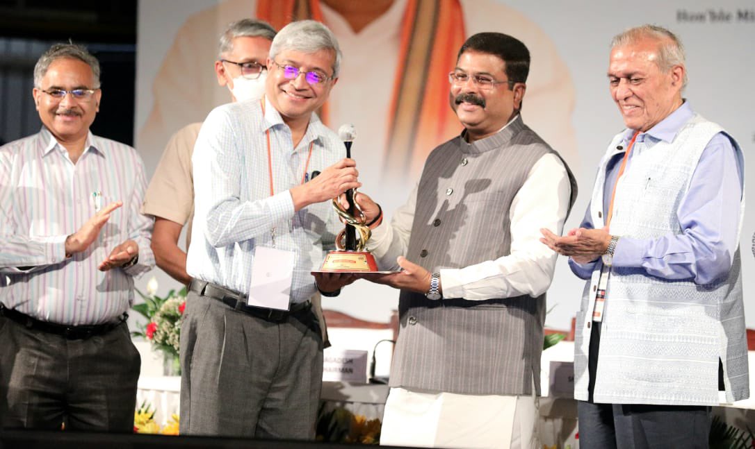 dpradhanbjp's tweet photo. Congratulate all the institutions from across India for featuring in the rankings in their respective categories. Our HEIs are working towards making our education ecosystem more vibrant and making our youth future-ready. https://t.co/GA7qHDimlE