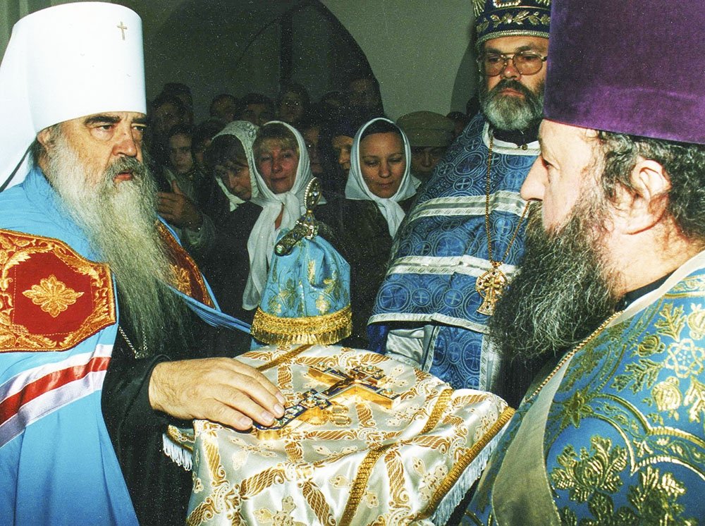 sobor_by's tweet photo. "История прихода в датах". 2002 год: Престольный праздник прихода храма иконы Божией Матери «Всех скорбящих Радость». 10-летие со дня основания прихода

Десять лет назад, 26 апреля 1991 года на одной из самых высоких точек б…
https://t.co/qqCRoOJWTL https://t.co/drJmp0ajVb https://t.co/KzDqnXlFqU