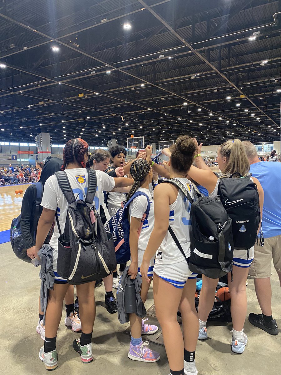 Zylah Carter (@unseenballer17) on Twitter photo #ChicagoNikeTournament
#McCormickPlace
B-Ball Family‼️🖤💙🤍
<a href="/JadaAmunga/">Jada Amunga</a>
<a href="/MariahnaMcConn1/">Miah McConnell</a>
<a href="/RaigenGolden/">Raigen Golden</a> #ChicagoNikeTournament
#McCormickPlace
B-Ball Family‼️🖤💙🤍
<a href="/JadaAmunga/">Jada Amunga</a>
<a href="/MariahnaMcConn1/">Miah McConnell</a>
<a href="/RaigenGolden/">Raigen Golden</a>