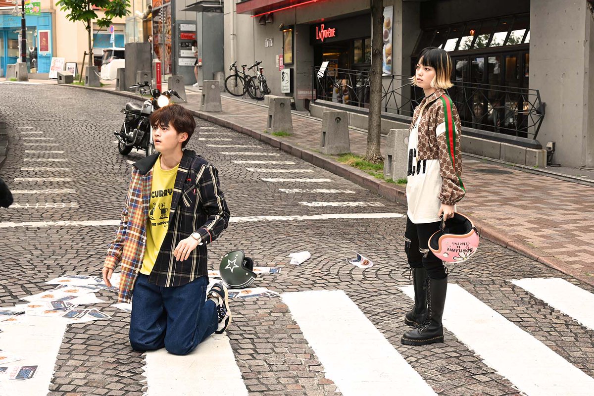 modelpress's tweet photo. 【場面写真追加📸】「六本木クラス」平手友梨奈の“ソシオパス女子高生”にハマる人続出👩🏻‍🎓💞

新（#竹内涼真）の敵❓それとも味方❓

2人の関係性に注目👀✨

🔻写真・記事詳細はこちら
https://t.co/C7PtZHQ1I2

@roppongi_class #六本木クラス #平手友梨奈 #てち https://t.co/fdqmC3a7Aa