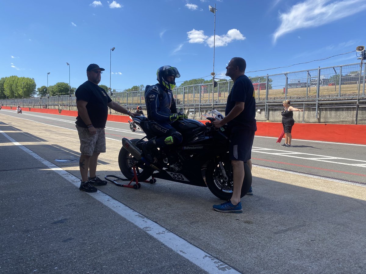 It’s race wknd <a href="/Brands_Hatch/">Brands Hatch</a> with <a href="/Bemsee_Racer/">A Bemsee Racer</a> Andy is heading out for his first session afternoon session. Yes, it’s warm! <a href="/BDSRacing/">BDS Racing</a> @bahnstormerbmw <a href="/KTechSuspension/">K-Tech Suspension Ltd</a>