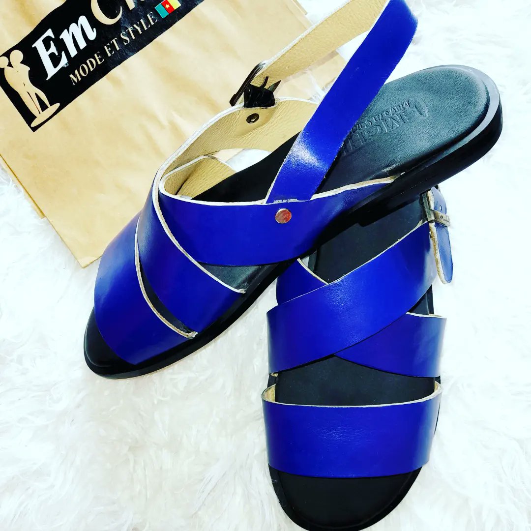 Emchicmode's tweet photo. C'est le weekend!!!
Et si on sortait de notre zone de confort.
Améliorons notre style avec de nouvelles couleurs .
Une seule adresse, #Emchic situé o pont Bonabassem 694490672
Des coloris coe vs n'en trouverez
Donne ta couleur préférée.
#EMCHIC #MadeInCameroon #Sandale_de_luxe https://t.co/BY8edysGGB