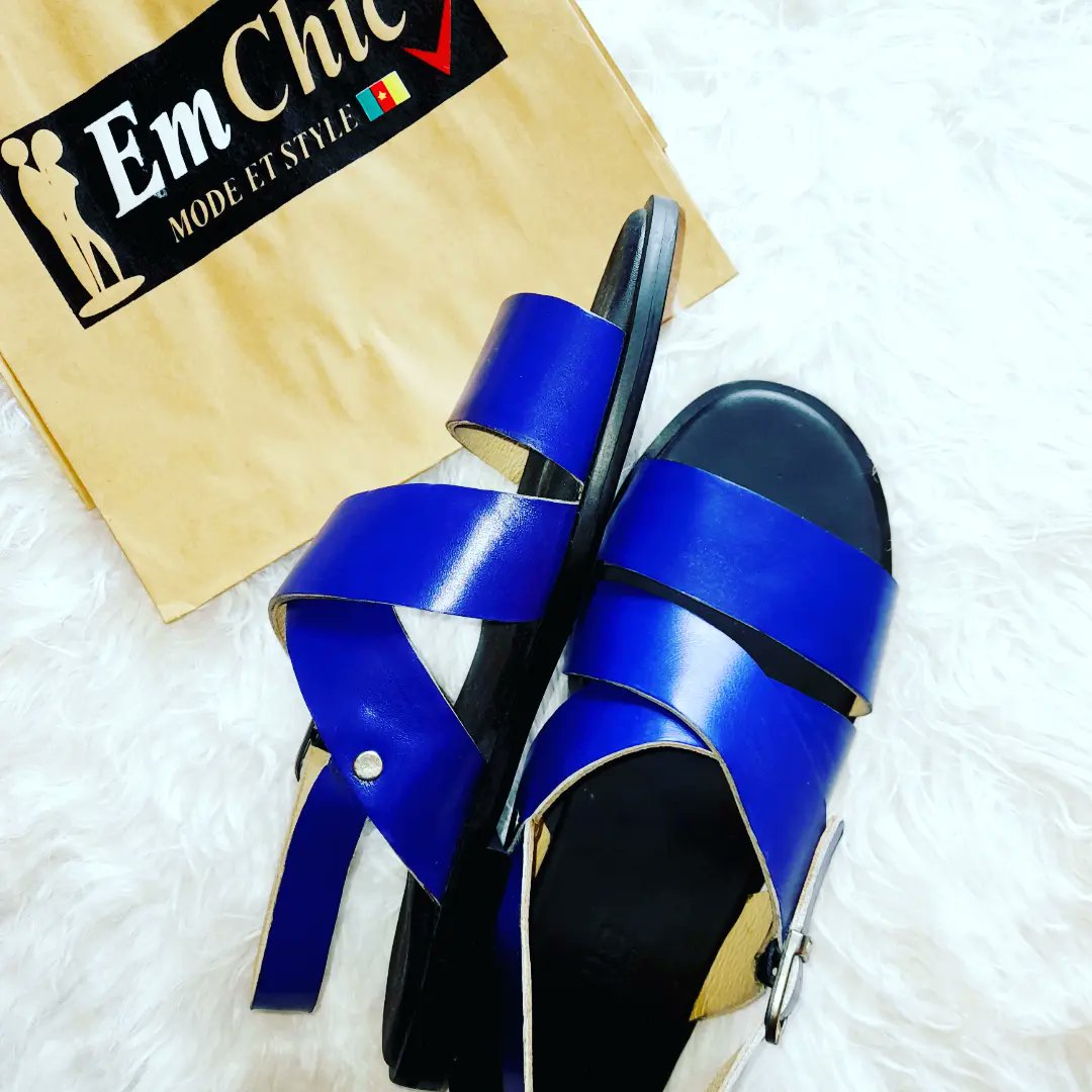 Emchicmode's tweet photo. C'est le weekend!!!
Et si on sortait de notre zone de confort.
Améliorons notre style avec de nouvelles couleurs .
Une seule adresse, #Emchic situé o pont Bonabassem 694490672
Des coloris coe vs n'en trouverez
Donne ta couleur préférée.
#EMCHIC #MadeInCameroon #Sandale_de_luxe https://t.co/BY8edysGGB