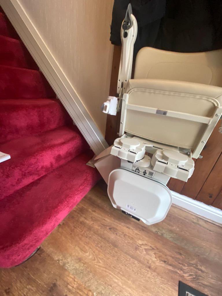 👏 We LOVE the <a href="/HandicareGlobal/">Handicare Accessibility</a> 1100 lift! 👏 

It’s a top choice for anybody needing a stairlift for a straight staircase! 👨‍🔧
It’s super reliable and comfortable! 👍
And did we mention it’s a stunning piece, that blends in seemlessly? 😍

Enquiries: 01733857421 ☎️