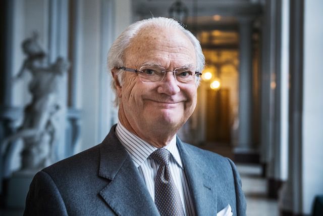 KnugCarlGustaf's tweet photo. Ladies, ”mansplaining” is short for ”man explaining”. https://t.co/3ZVOxupNok