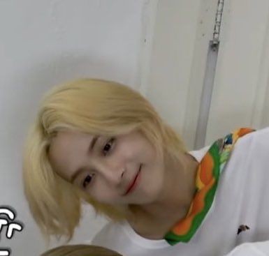 Jeonghan as bunnies (@myjeongbun) on Twitter photo 