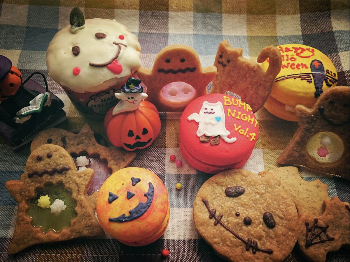 bumpnightosaka's tweet photo. 以前、BUMP NIGHTでハロウィンパーティーをした時に、素晴らしいお菓子を作ってくれたフランス帰りのパティシエさんがこの度、お店をオンラインでオープンする事になりした。味はもちろん見た目も可愛いのでぜひお試しあれ♪😆👏 https://t.co/uC7M5fdFKx