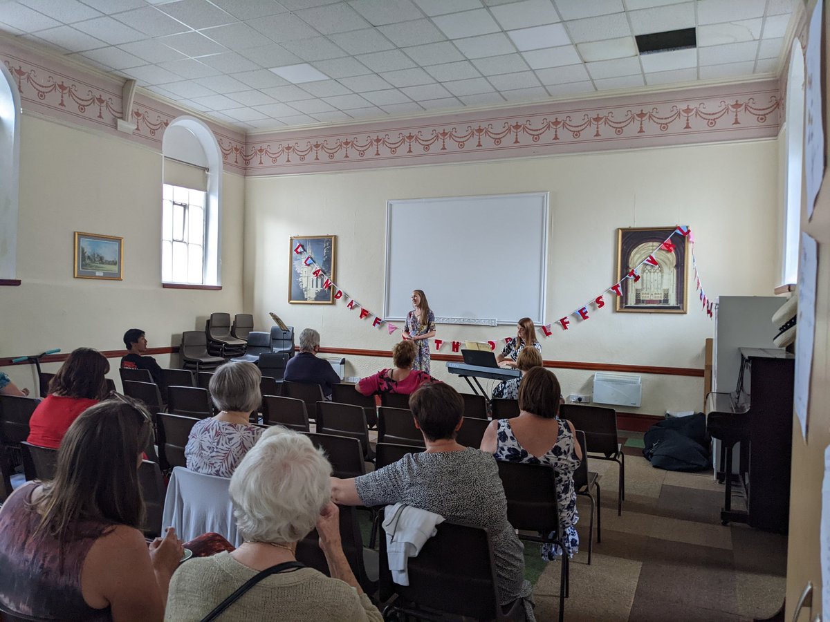 Our #songsandscones concert is happening right now in the Parish Hall <a href="/LlandaffCath/">Llandaff Cathedral 🏴󠁧󠁢󠁷󠁬󠁳󠁿</a>. There's space for walk ins. <a href="/rhipritchard/">Rhiannon Pritchard</a> and Jenny Walker sounding beautiful. 

#livemusic #performance