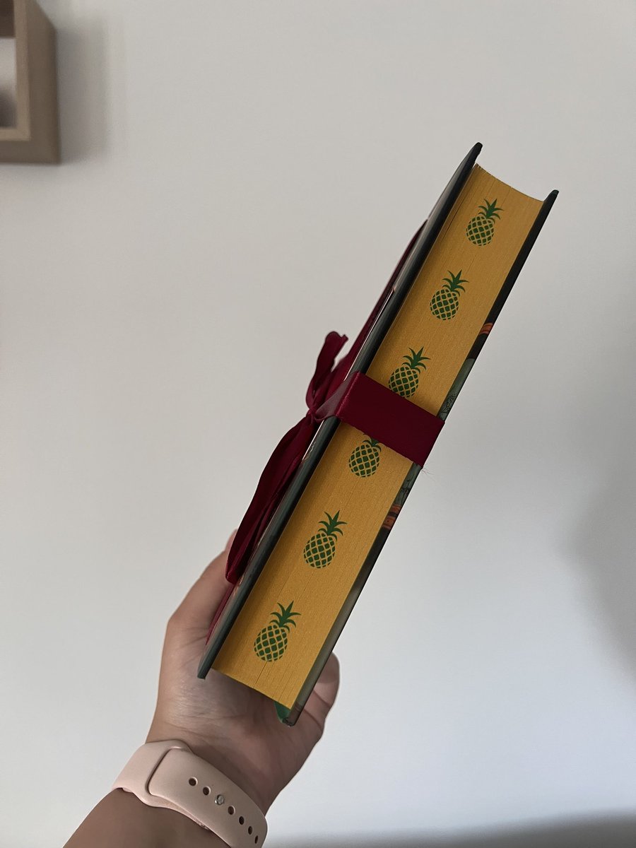 Happy book mail! Such a gorgeous copy of Jessie Burton’s latest novel, thank you <a href="/bertsbooks/">Bert’s Books</a> ❤️