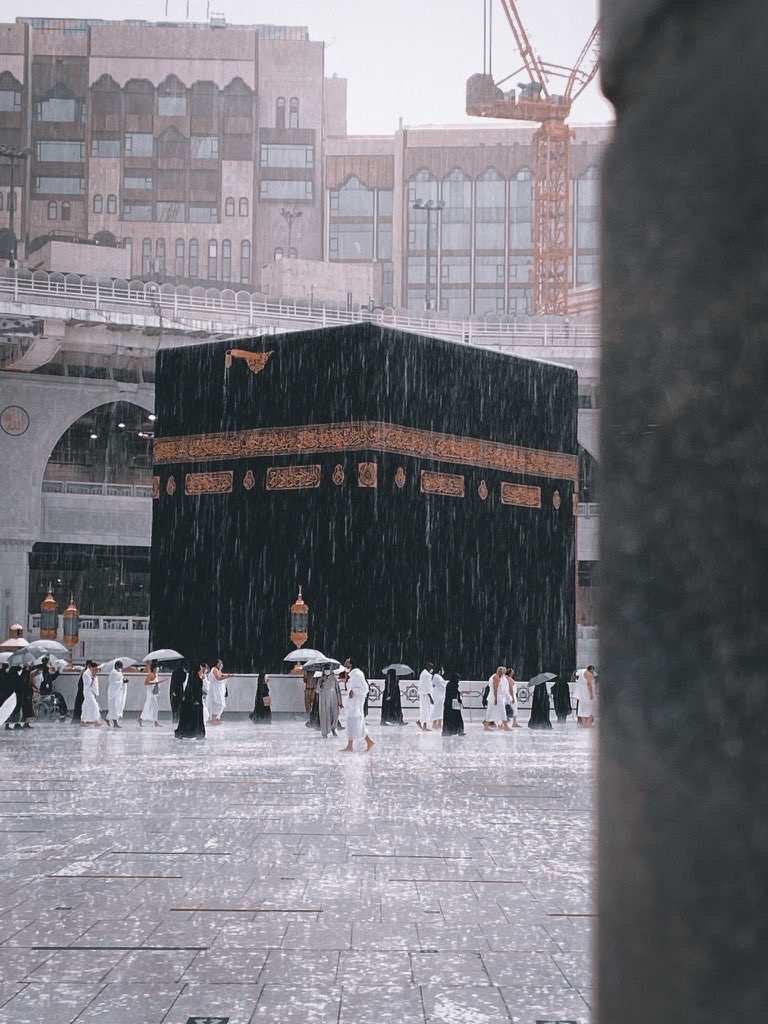 WalOSaf's tweet image. شب اگر صاف نباشد نرسد تیر به سید.
صاف کن دل که دعایت به اجابت برسد.
🤍🖤