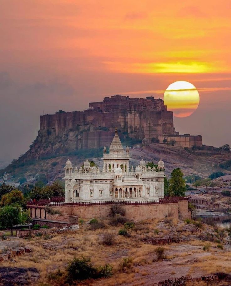 RangRajasthani_'s tweet photo. राजस्थान का ताजमहल कौनसे शहर में है ? https://t.co/72tAA72Mvu