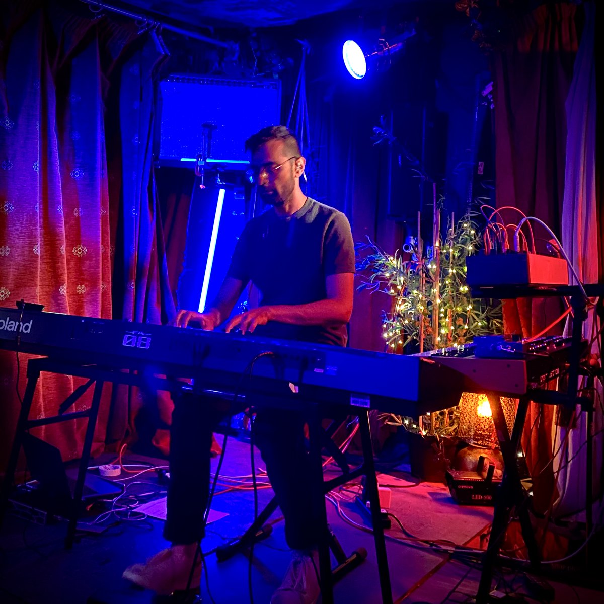 Photo dump! 📷

Thanks to all of you who came to our second night a couple of weeks back, once again it was completely packed out.

Huge thanks also to our artists and their ensembles: Jessica Roch, <a href="/Tazmodi/">Taz Modi</a>, and our very own @thejchakravorty 

We’ll be back in the autumn!