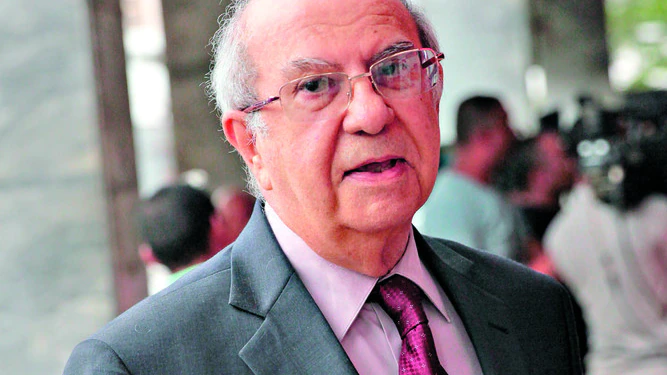 davisclick's tweet photo. Los gobiernos locales deben entrar en austeridad.
Gustavo García de Paredes, salpicado con escándalos de corrupción en la Universidad de Panamá. 
Asesor de Presupuesto en el Municipio de Panamá,$4,000.00 ⤵️

#PanamaProtesta https://t.co/PuFxNbm4Aq