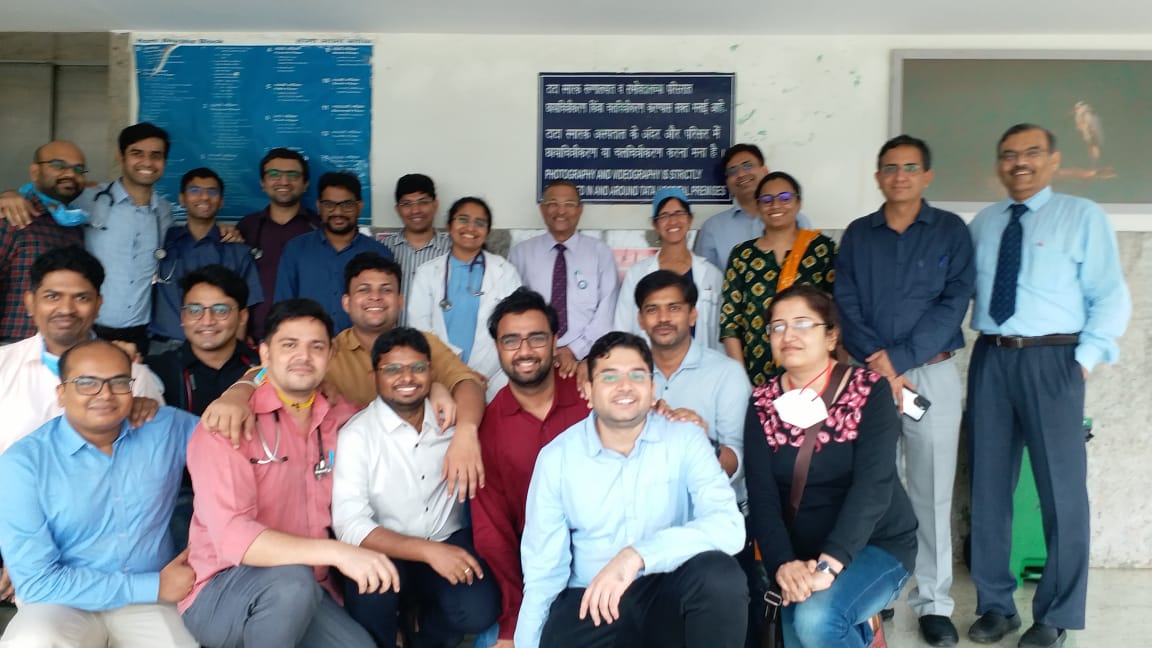 Med onco batch of DM residents who joined at the start of #COVID pandemic complete their exams today. Grateful for the hard work. <a href="/KNJobanputra/">Dr Kunal Jobanputra MD, DM</a> <a href="/Anbaras60550903/">Anbarasan Sekar</a> <a href="/DrDarshitshah/">Darshit Shah</a> <a href="/DrAlokShetty/">AlokShetty</a> <a href="/RahulKrRai86/">rahul rai</a> @chinthala_dr <a href="/TataMemorial/">Tata Memorial Hospital</a> <a href="/bhargava611/">Prabhat Bhargava, DM (Medical Oncology)</a> <a href="/tmhmedoncalumni/">TMH Medical Oncology Alumni</a> <a href="/Nandinimenon18/">Nandini Menon</a>