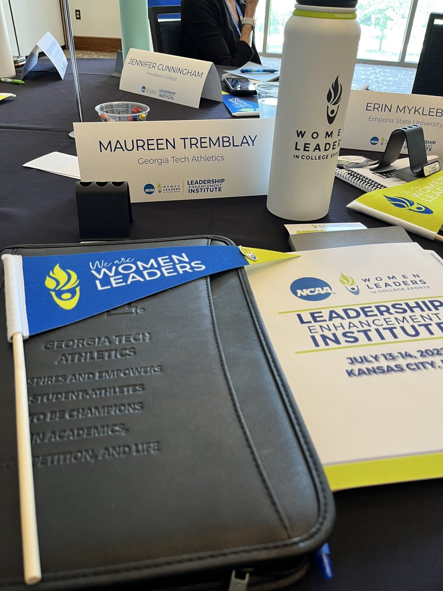 maureentremblay's tweet photo. My @WomenLeadersCS LEI takeaway: Strong women REALLY DO lift each other up! Loved reuniting with my #IAA19 crew and meeting other incredible game changers in the industry! #LEI22 https://t.co/mIEVoYcT3k