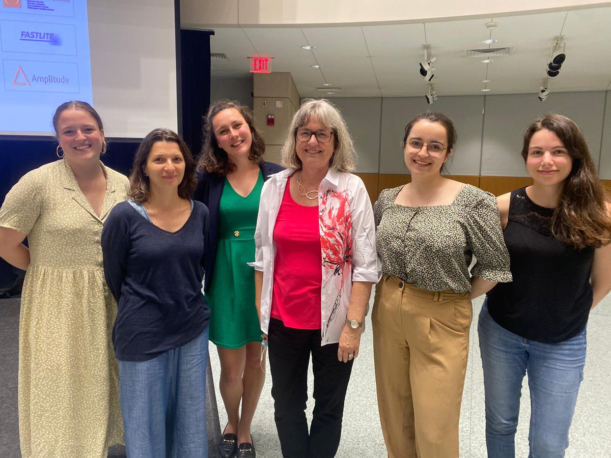 XLCimperial's tweet photo. Throwback: 2 months ago #GRC Multiphoton started with a talk by Dr Strickland. The week was full of scientific discussion with amazing people! Thank you @CaterinaVozzi and Prof Rolles @KSUPhysics, for putting together the great panel! #WomenInSTEM  #attosecond #multiphoton https://t.co/7hWKumt8cz