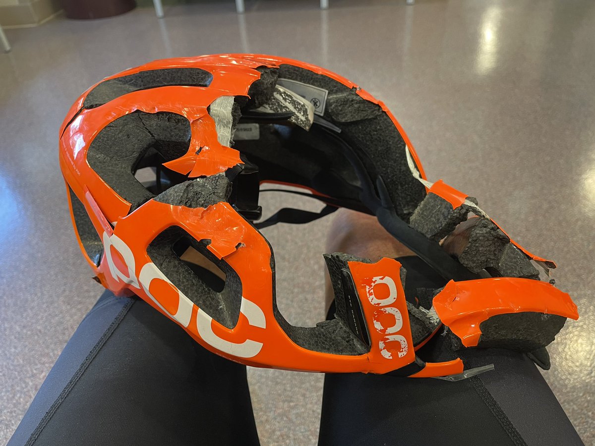 steinertmike's tweet photo. In case you’re wondering if you need to wear your helmet #pochelmets.
Life saver. https://t.co/WhTXJ5He1B