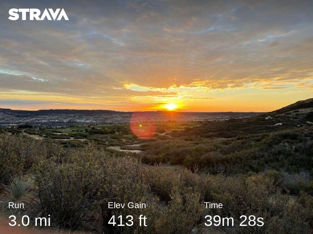 MorningRuns's tweet photo. Easy sunrise trail run while visiting family in Colorado. I’m amazed by the beauty every time I come here. #trails #running #runhappy https://t.co/fpSSgXOKkc
