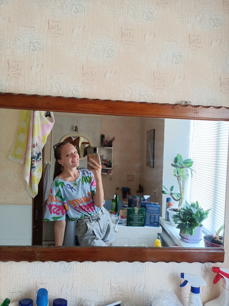 _squonk__'s tweet photo. Я сделала пару фоточек сегодня, где я так же искренне улыбалась и хотела одну из них поставить на аватарку, но теперь передумала... https://t.co/mczfI25VWj