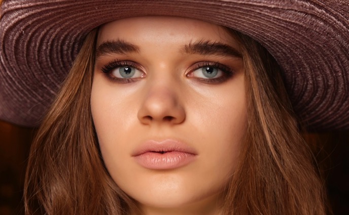 Swipe on sunscreen with these easy-to-use sticks. #sunscreen #skincare #suncare
totalbeauty.com/content/slides…