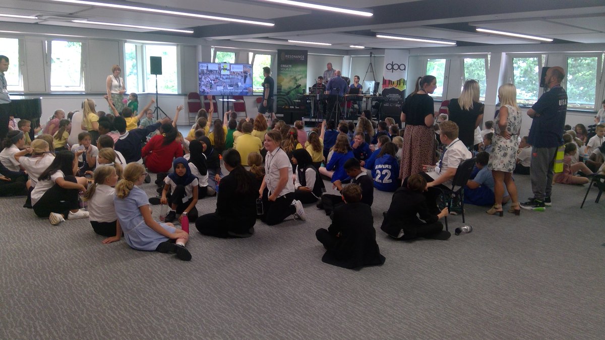 youtube.com/watch?v=m0V5NB…
Live stream starting at 14:20 today here <a href="/arts_dudley/">Dudley Performing Arts</a> 
#bringthepower #b2022 #b2022festival