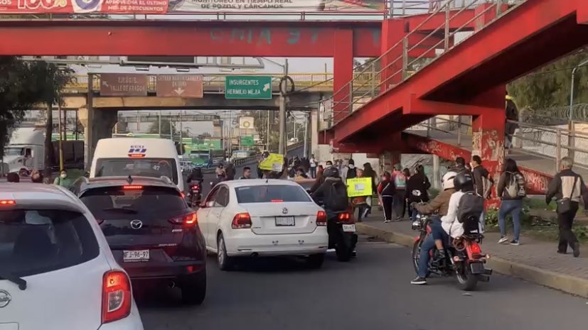 MrElDiablo8's tweet photo. Se registra bloqueo en la Vía Morelos, q la altura de la col. San Miguel Xalostoc. 

#Precauciones https://t.co/rNQxhFEWyU