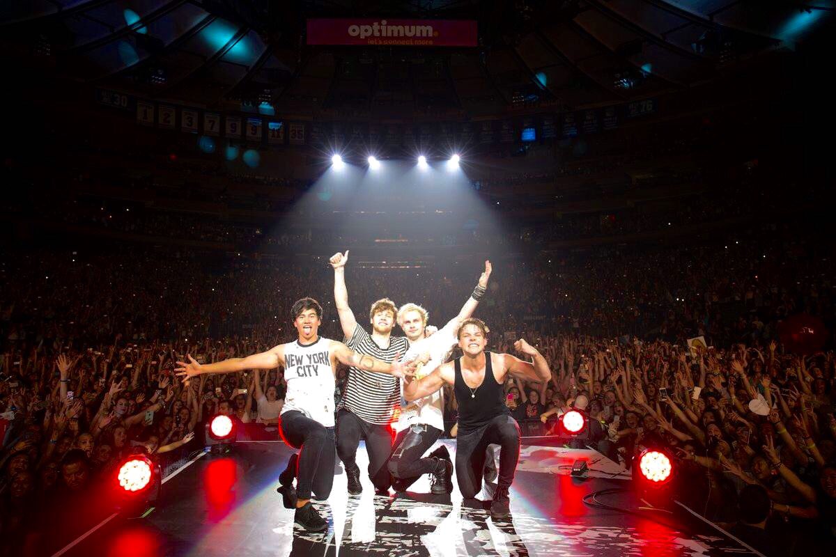 lipring's tweet photo. also, reminder that it hasn't only been 6 years of girls talk boys but also 6 years since 5SOS performed in a sold out madison square garden. what a day. https://t.co/3urLA7tO9c
