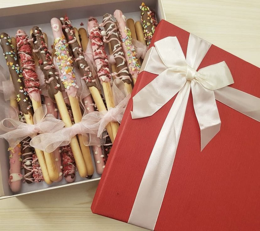 shabubu27's tweet photo. My favorite Snack is Pepero. I like to make it by myself for my love, when !Pepero day comes😊 @ooz_official 
#OOZ #OOZFavoritesnack https://t.co/IntwzgeB8a