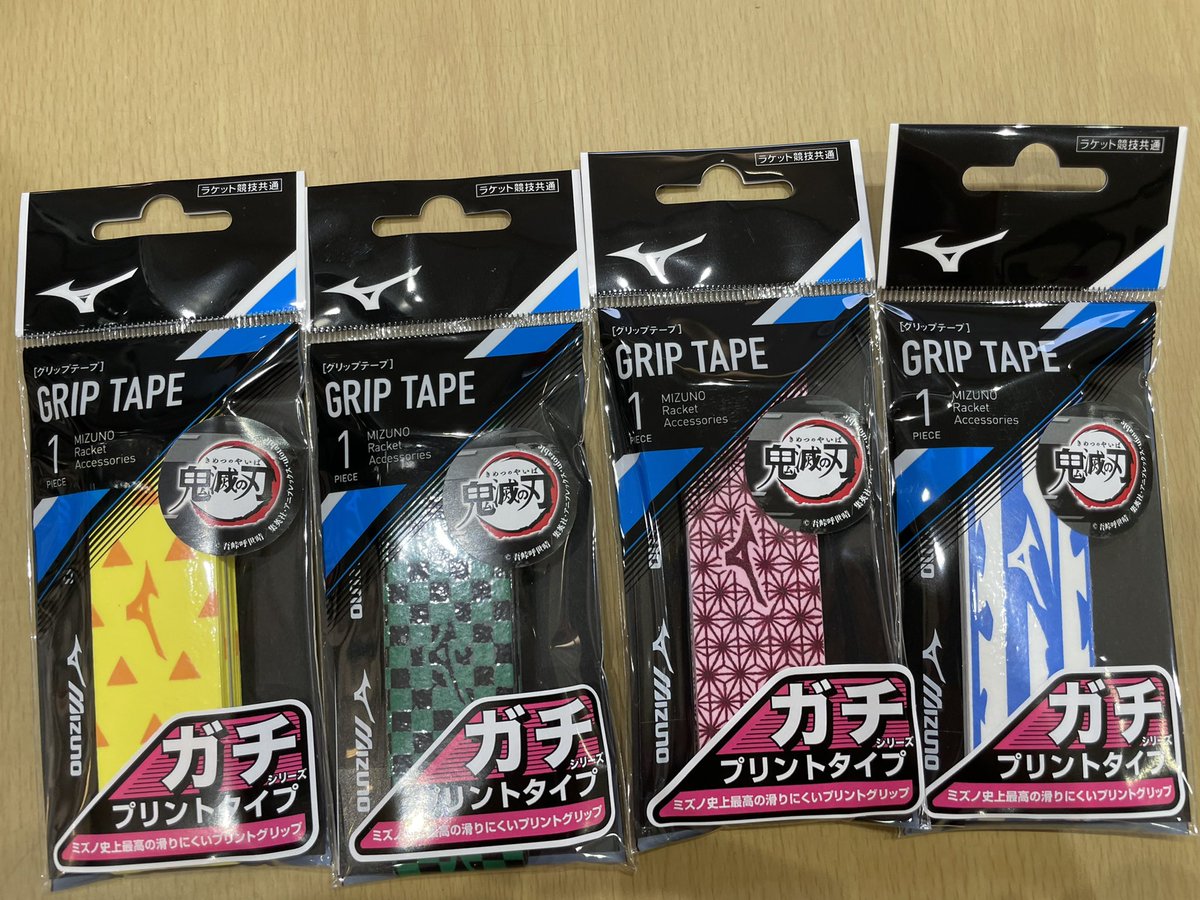 all_champ's tweet photo. 鬼滅の刃✖️ミズノコラボ商品
続々と入荷してます😊‼︎
ぜひ店頭にてご覧下さい🤗💕
ラケットは善逸、炭治郎、禰󠄀豆子の3機種となります🔥

＃鬼滅の刃 #ミズノ #BDSS #バドミントン #鬼滅の刃ミズノコラボ #チャンプ ＃バドミントンプロショップチャンプ https://t.co/5f97ccvm4p