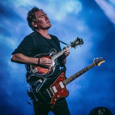 B_FernquistFans's tweet photo. #NewProfilePic
Huge thanks to @berlinerinohio for allowing us to use this fantastic picture.
Check out their amazing picture on the Concert Scene Photography Facebook page.
#BradFernquist @bradfernquist #Iris #GooGooDolls https://t.co/eVXR1gbIiZ