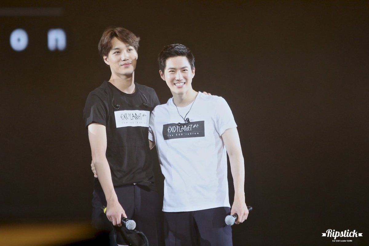 hourlykjm's tweet photo. 150718 #SUHO #수호 @weareoneEXO https://t.co/qFg8XfE1zA