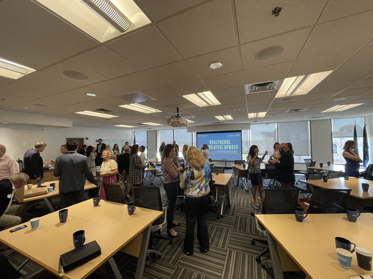 HealthENetwork's tweet photo. We’re looking forward to our discussion  with @5boymom this morning! Thank you to @AnthemBCBS for sponsoring this discussion. #glievent https://t.co/M7nEM91CQC