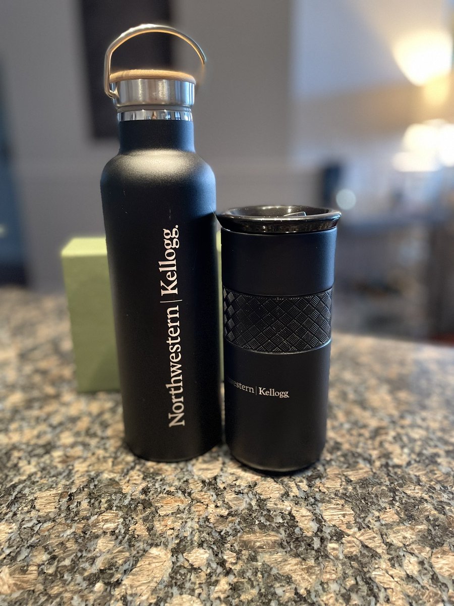 Medical friends…THIS is how our business school friends have been pampered all these years?!

They sure know how to make someone feel real special 😝 

#northwesternuniversity #kelloggbound
#mbalife #mbastudent #oakyway #OakStreetHealth #valuebasedcare
#FinallyNotPayingThisTime