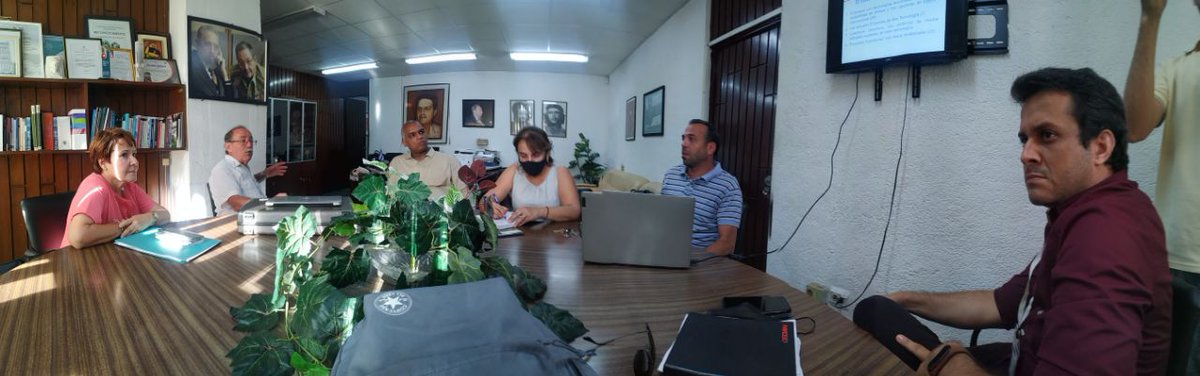 Pequeño encuentro de <a href="/CimAgustin/">Agustín Lage</a> y <a href="/ondinaleon/">ondinaleon</a> con directivos de <a href="/CujaeRedSocial/">Universidad Tecnológica de La Habana</a> para el impulso de la #industria 4.0 en #Cuba
<a href="/CujaeInf/">Inf_CUJAE</a> <a href="/FiabCujae/">Facultad de Automática y Biomédica CUJAE</a> @HumbeDiazCUJAE <a href="/AleRoseteS/">Alejandro Rosete Suárez</a> <a href="/modesto_gc/">Modesto Ricardo Gómez Crespo</a>