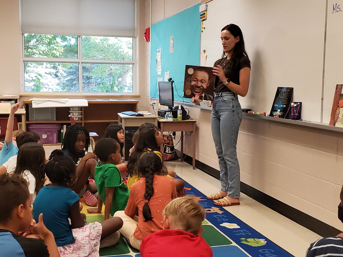 Learning about being a #changemaker like #MLKJ in grade 3/4 #SummerBoost2022. Student writers are preparing to write about how THEY are change makers!