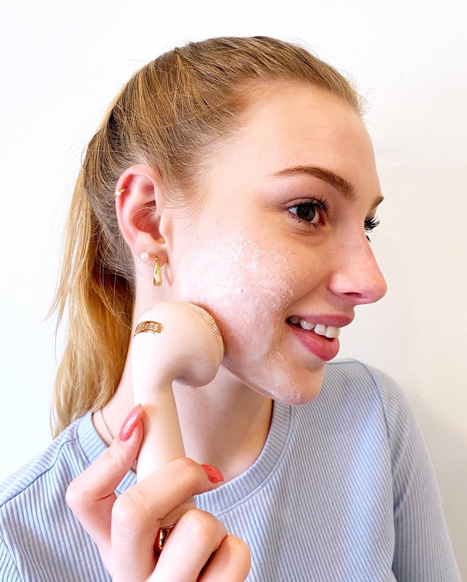 ChickAdvisor tweet media