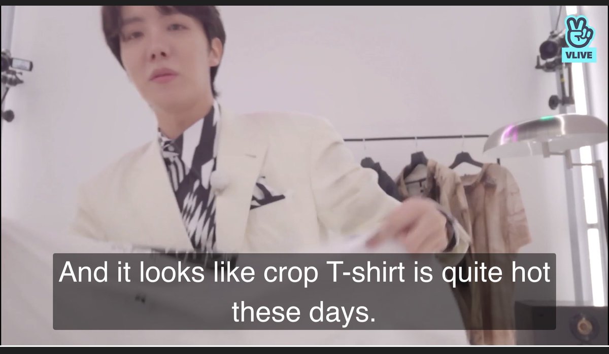 MyTime_OT7's tweet photo. He ordered one in his size……just let that sink in for a while!❤️🔥
#jhope_Arson #JackInTheBoxToday #jhope https://t.co/cHsfIVikCN