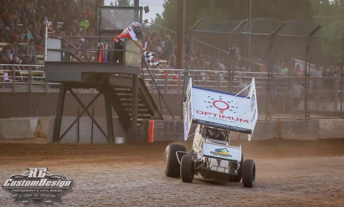 j_blackhurst25's tweet photo. Race day @RiverCitiesND with the @IRA_sprints! https://t.co/Q5g6bthRE2