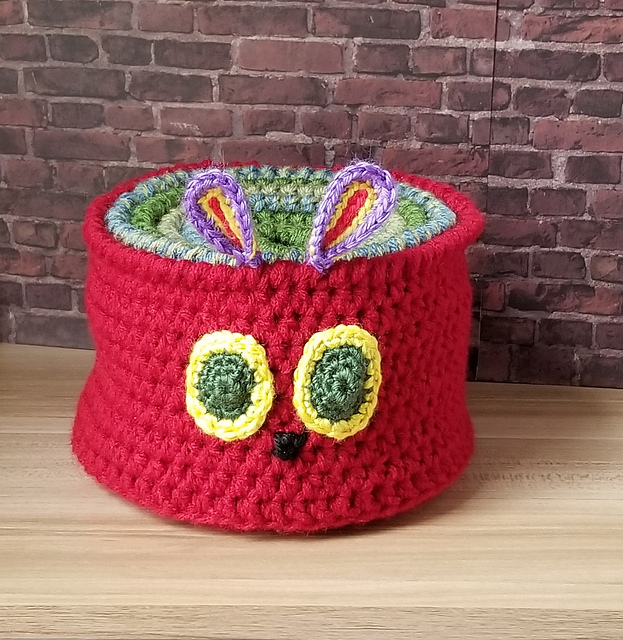 The Best Knit &amp; Crochet Projects Inspired By Children's Author &amp; Illustrator, Eric Carle: 👉 buff.ly/2Lb9YOP 🐛 #crochet #knitting #handmade #hungrycaterpillar #EricCarle