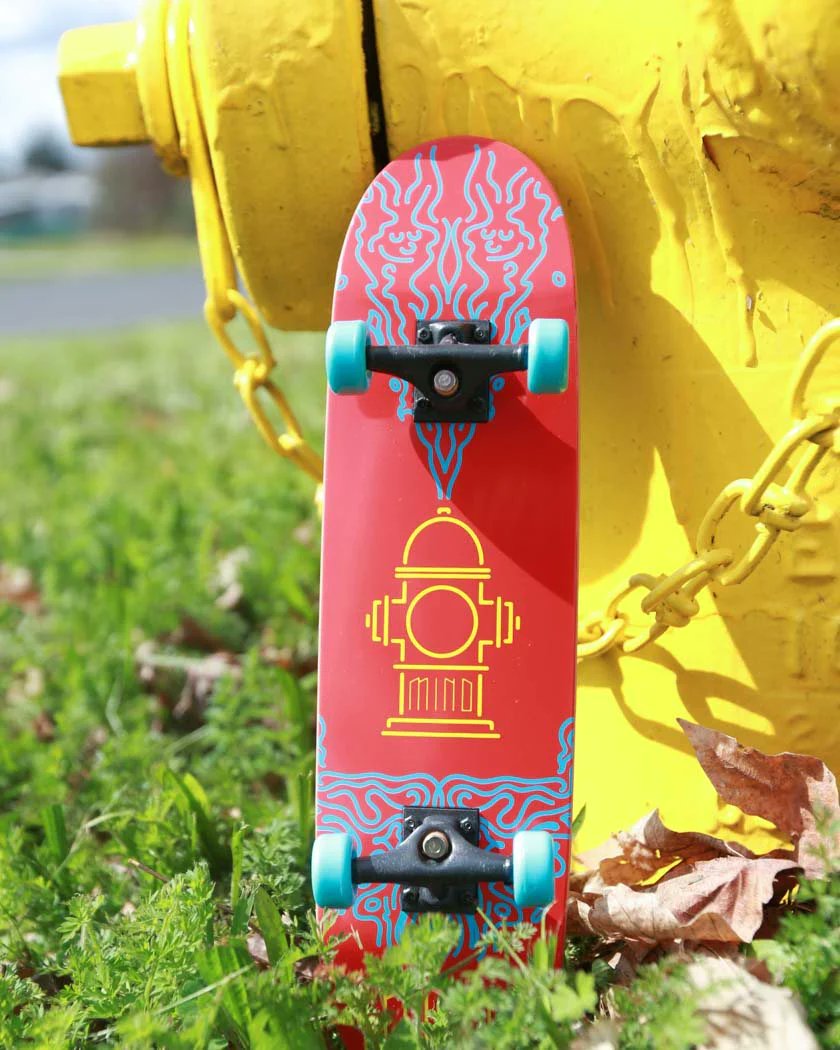 BrailleSkate's tweet photo. Get your hands on one of these #brailleskate toys! 🙌
Handskates, fingerboards, and more - click the link to get yours!
Got any handskate or fingerboarding clips? Tag us in your post/story! 😎
https://t.co/TsnOHf2JyJ
#handboarding #handboards #fingerboarding #fingerboard https://t.co/4ZCvjREOh7